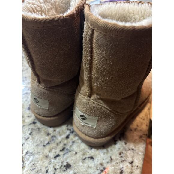 Youth - BearPaw Boots - Brown - 3 US - Picture 6 of 6